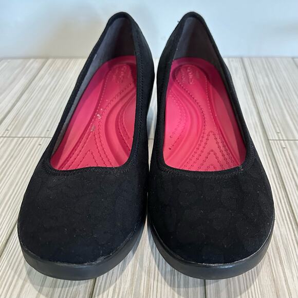 CRocs women’s black leopard embossed 
wedge shoes size 8 removable insole - Picture 1 of 7